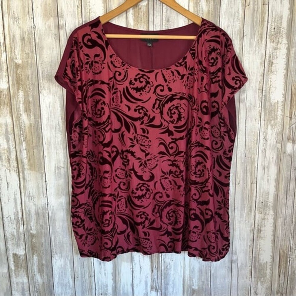 Lane Bryant Red Velvet Swirl Cap Sleeve Blouse Women’s 18/20 - Picture 1 of 4
